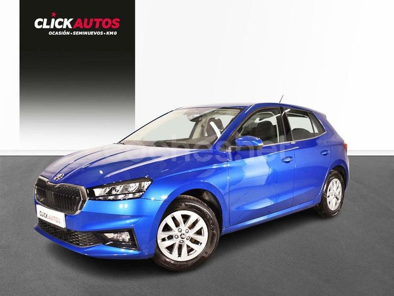 Azul Usado 2023 Skoda Fabia Ambition Berlina | 17.250 € (Un poco caro) - Imagen 1/4