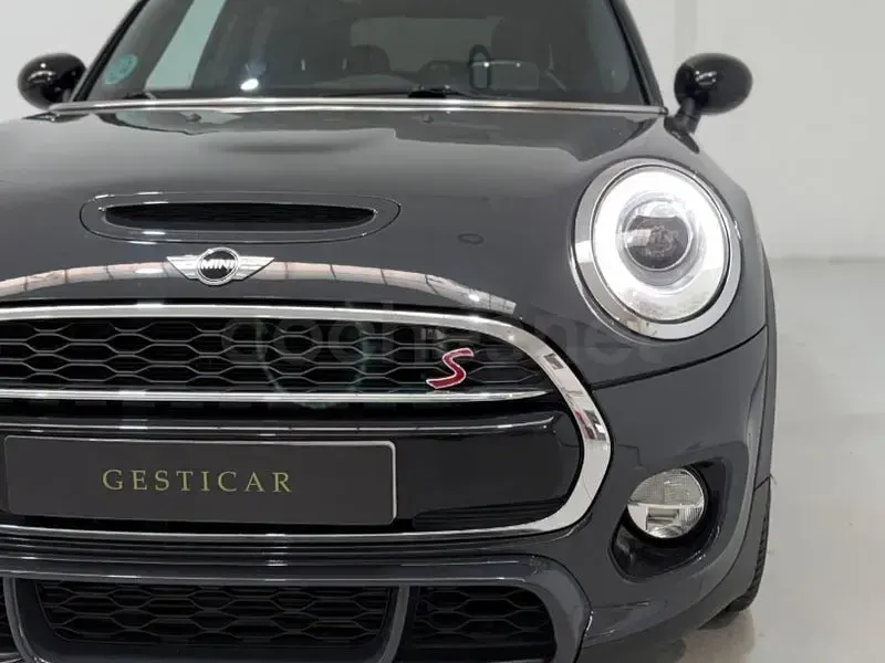Usado Mini Cooper SD 170 CV (125 kW) 2018 Gris / plata Utilitario