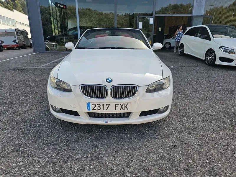 Usado BMW 325 218 CV (160 kW) 2008 Blanco Descapotable