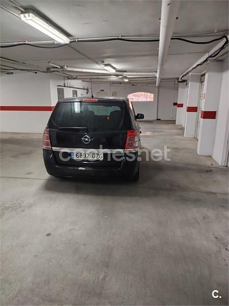 Usado Opel Zafira 110 HP (80 kW) 2010 Preto Monovolume