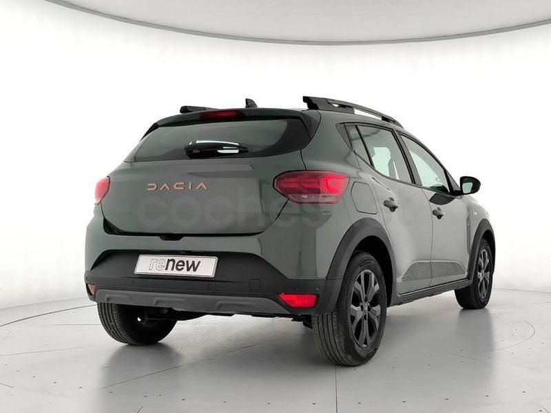 Usado Dacia Sandero Extreme 101 CV (74 kW) 2025 Verde Berlina
