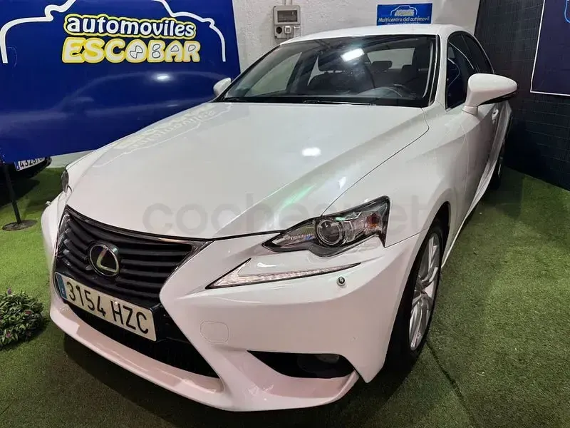Usado Lexus IS300h Executive Line 223 CV (164 kW) 2014 Blanco Berlina