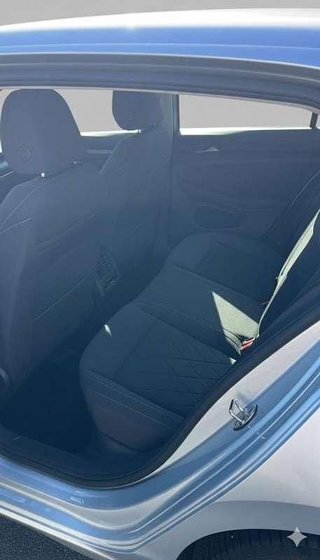 Usado VW Golf VIII Style 204 CV (150 kW) 2024 Plateado Berlina