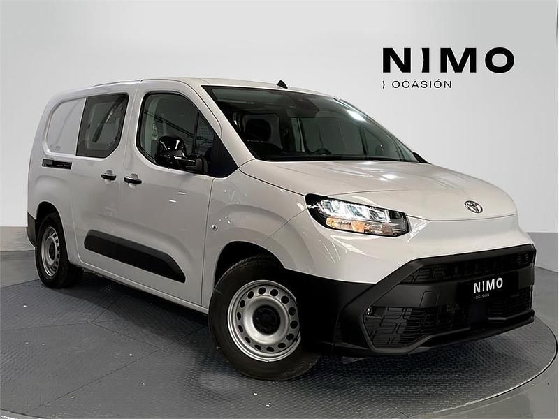 Usado Toyota Proace City City 100 kW (136 CV) 2025 Blanco polar Monovolumen