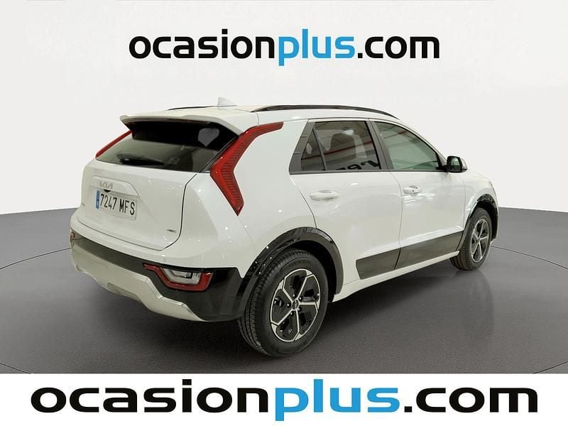 Usado Kia Niro 141 HP (103 kW) 2023 Branco SUV