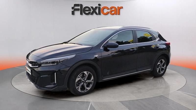 Usado Kia XCeed 120 HP (88 kW) 2023 Preto SUV