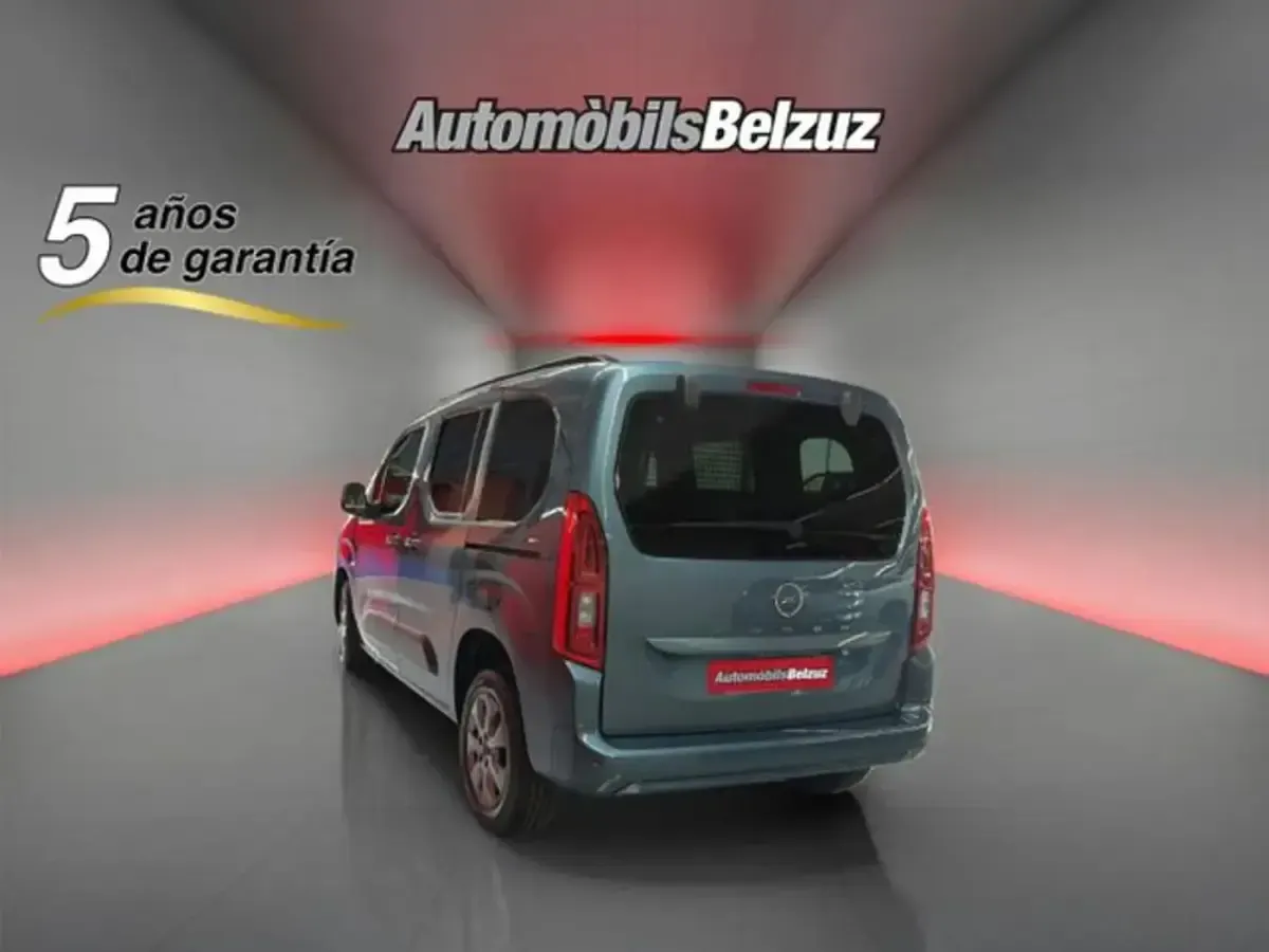 Usado Opel Combo Edition 102 CV (75 kW) 2024 Azul Monovolumen