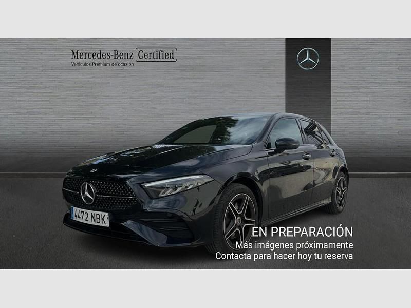 Usado Mercedes A250 AMG line 218 CV (160 kW) 2025 Blanco Berlina