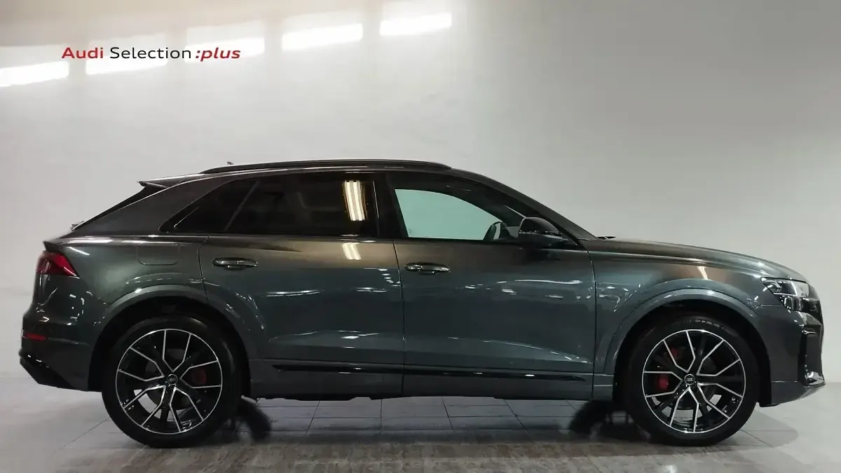 Usado Audi Q8 286 CV (210 kW) 2025 Gris / plata SUV