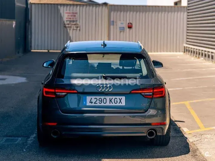 Usado Audi A4 S-Line 252 CV (185 kW) 2018 Gris / plata Familiar