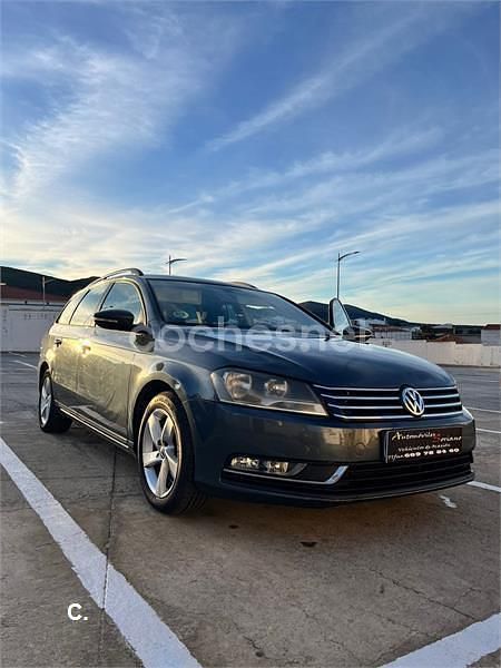 Usado VW Passat Advance 105 CV (77 kW) 2011 Gris / plata Familiar