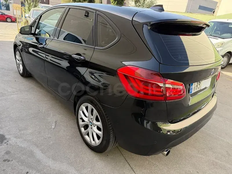 Usado BMW 118 Advantage 150 CV (110 kW) 2017 Negro Utilitario