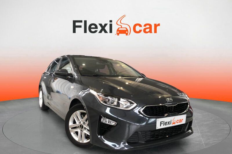 Negro Usado 2021 Kia Ceed Berlina | 11.990 € (Buen precio) - Imagen 1/4