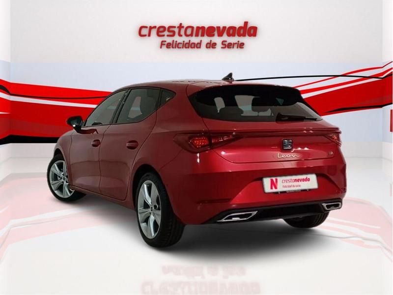 Usado Seat Leon FR 150 CV (110 kW) 2024 Rojo Utilitario