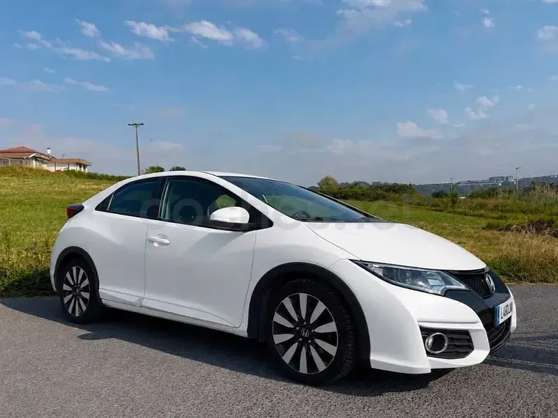 Usado Honda Civic Elegance 120 CV (88 kW) 2016 Blanco Berlina