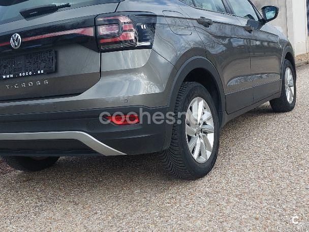 Usado VW T-Cross Edition 95 CV (69 kW) 2020 Gris / plata SUV