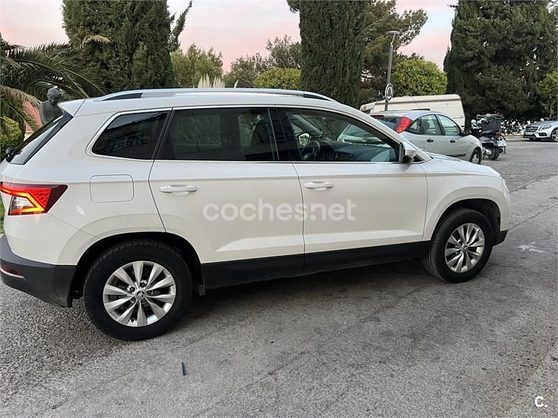 Usado Skoda Karoq Ambition 115 CV (84 kW) 2020 Blanco SUV