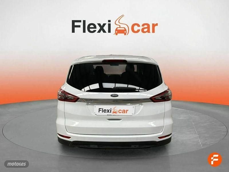 Usado Ford S-MAX Trend 120 CV (88 kW) 2016 Gris Monovolumen