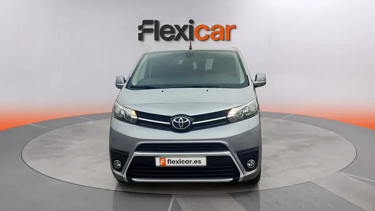 Usado Toyota Proace Verso Active 120 CV (88 kW) 2023 Gris Familiar