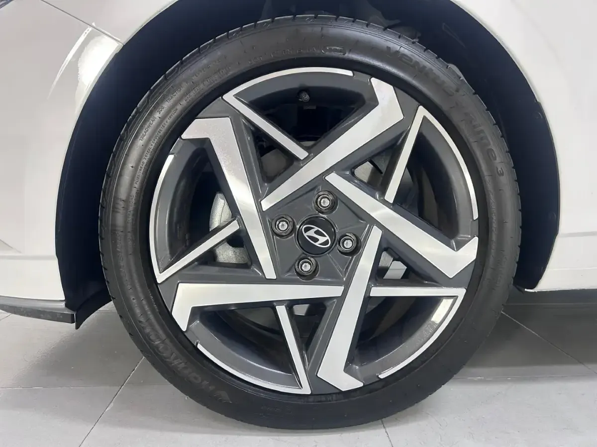 Usado Hyundai i20 99 CV (72 kW) 2025 Utilitario