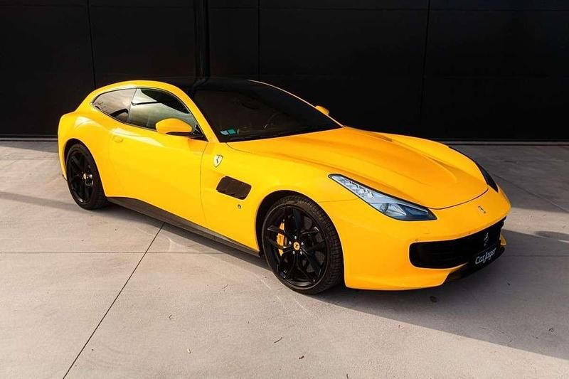 Amarillo Usado 2018 Ferrari GTC4Lusso Coupe | 279.900 € - Imagen 1/4