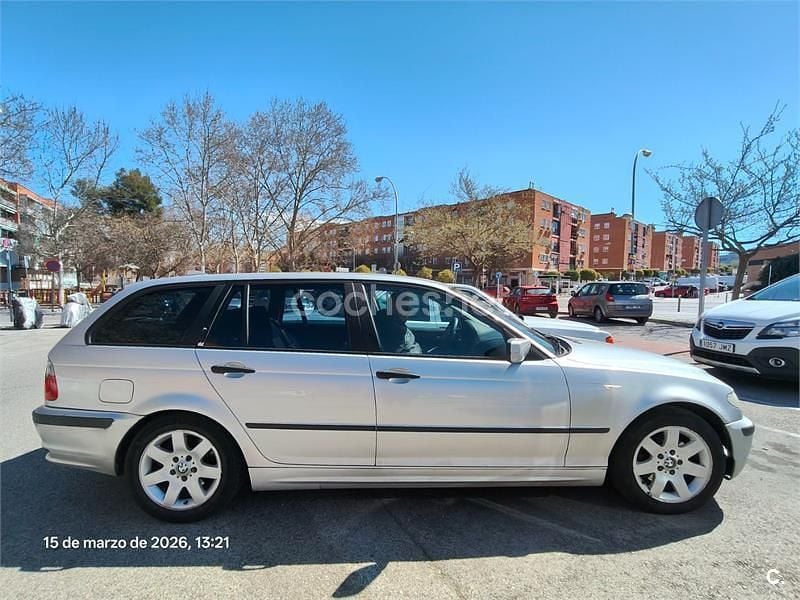 Usado BMW 320 150 CV (110 kW) 2003 Gris / plata Familiar