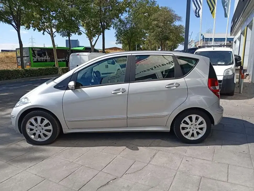 Begagnad Mercedes A200 Elegance 140 HK (102 kW) 2005 Grå Minibuss