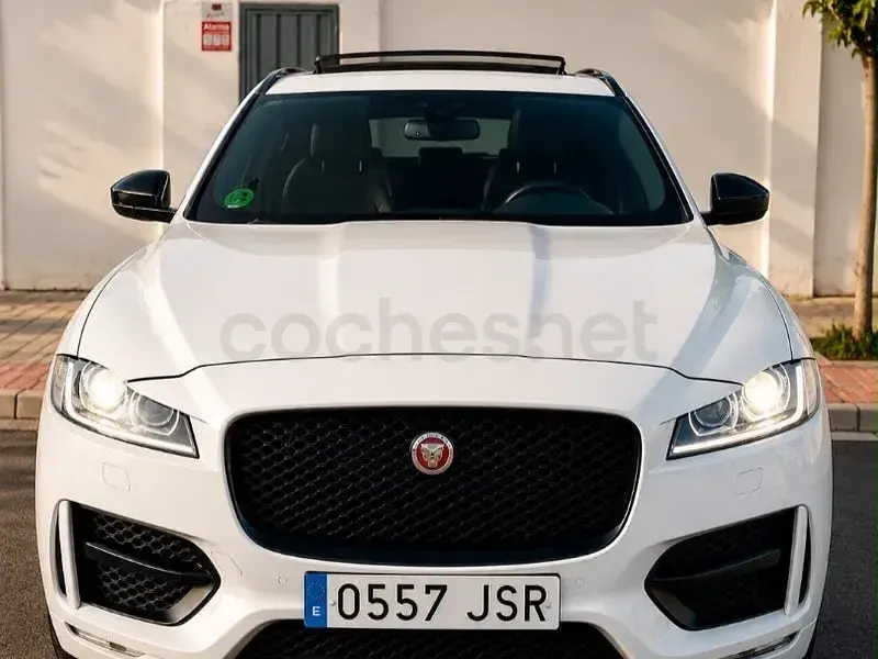 Usado Jaguar F-Pace R-Sport 300 CV (220 kW) 2016 Blanco SUV