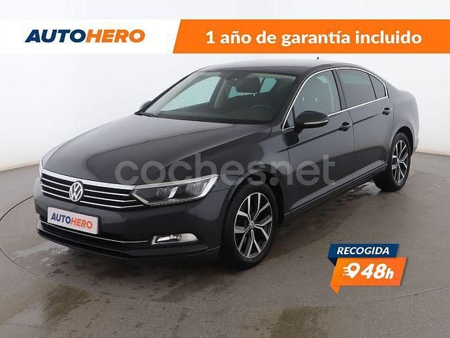 Negro Usado 2019 VW Passat Advance Berlina | 17.999 € (Precio justo) - Imagen 1/3
