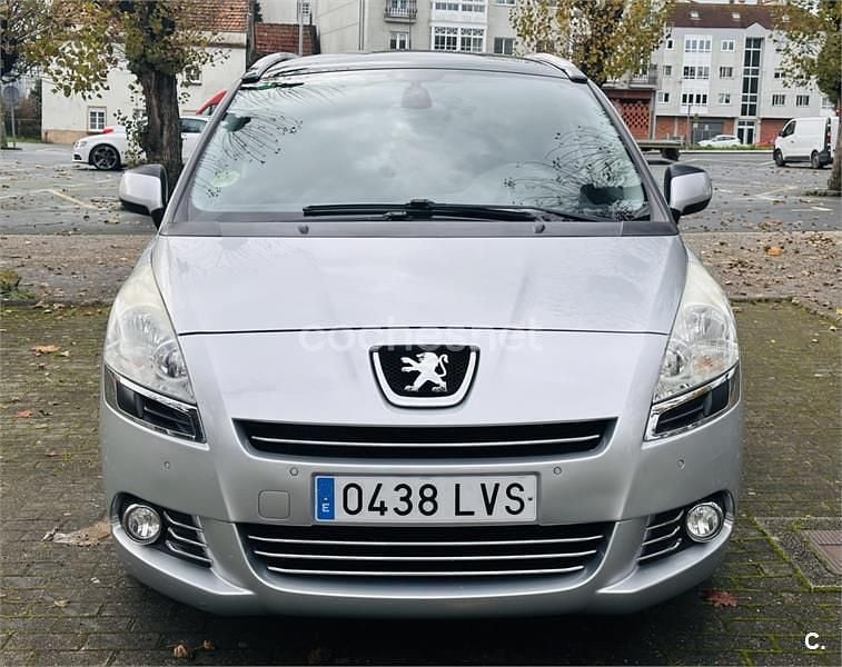 Gris / plata Usado 2010 Peugeot 5008 Sport Monovolumen | 6300 € (Buen precio) - Imagen 1/4