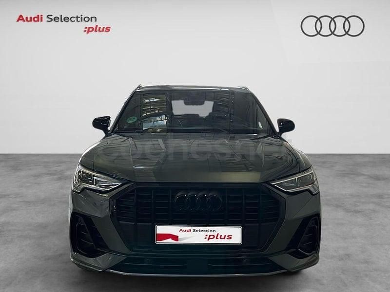 Usado Audi Q3 Ambiente 150 CV (110 kW) 2025 Gris / plata SUV