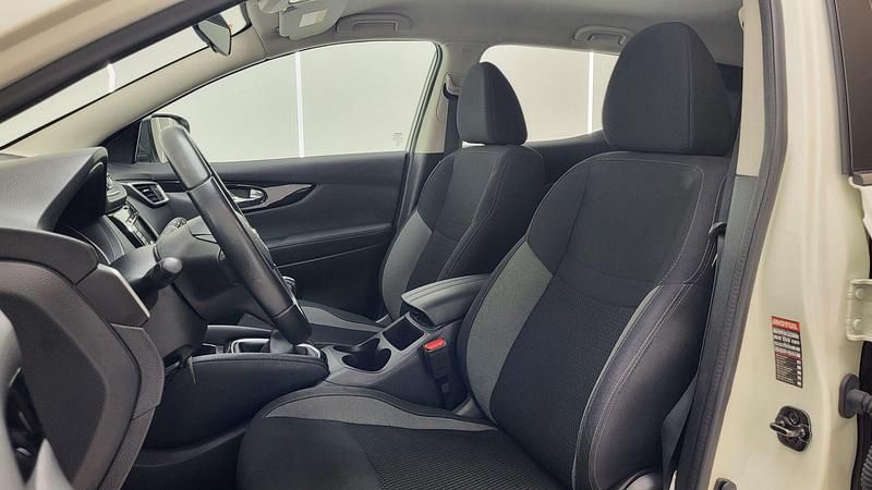 Usado Nissan Qashqai Acenta 140 CV (102 kW) 2021 Blanco SUV