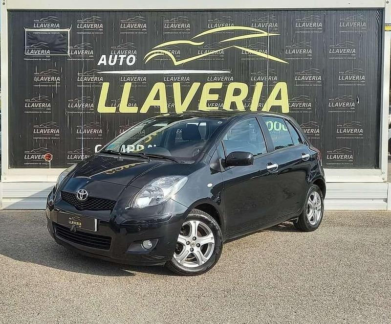 Negro Usado 2010 Toyota Yaris Utilitario | 7900 € (Un poco caro) - Imagen 1/4