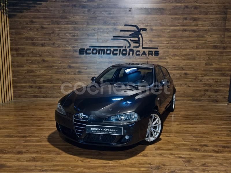 Negro Usado 2007 Alfa Romeo 147 Utilitario | 2990 € (Buen precio) - Imagen 1/4