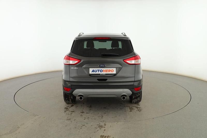 Usado Ford Kuga Titanium 150 CV (110 kW) 2016 Marrón SUV