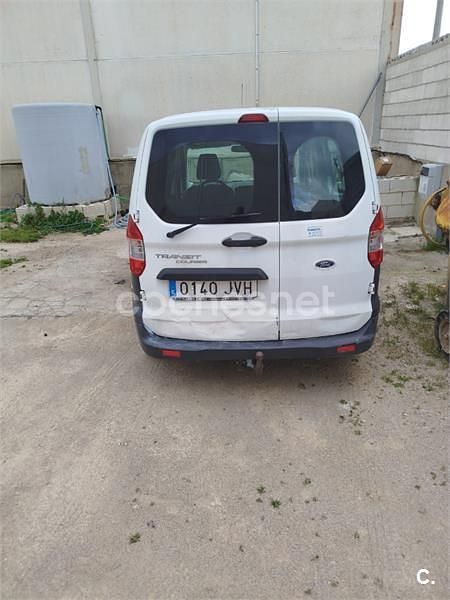 Usado Ford Tourneo Courier Trend 95 CV (69 kW) 2016 Blanco Monovolumen
