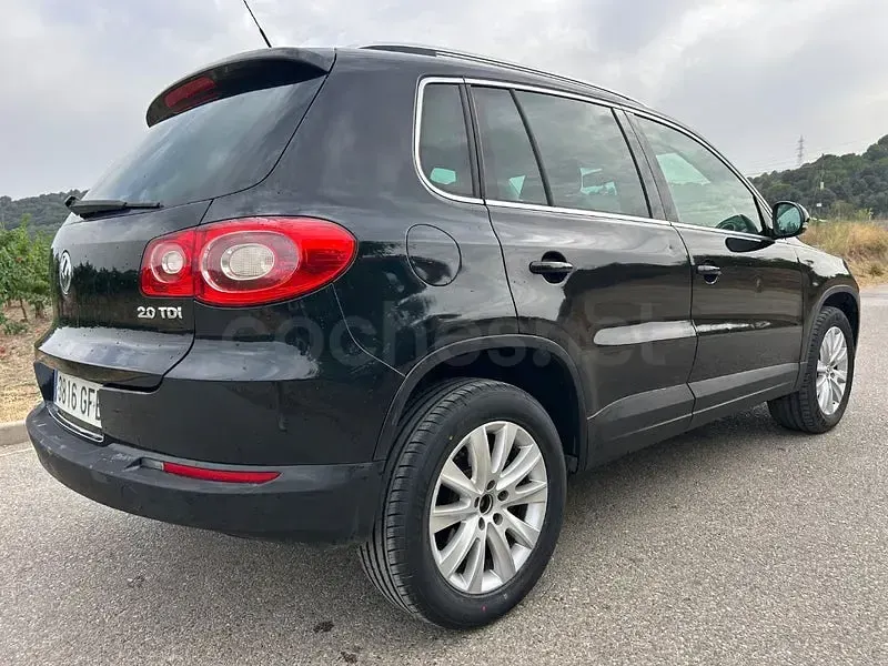 Usado VW Tiguan 140 CV (102 kW) 2008 Negro SUV