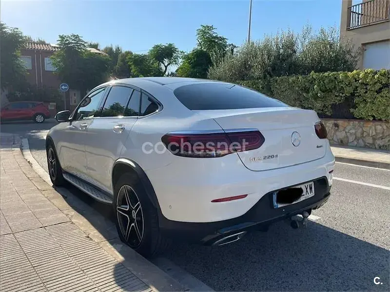 Usado Mercedes GLC220 194 CV (142 kW) 2022 Blanco SUV
