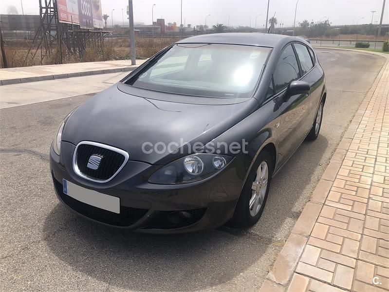 Usado Seat Leon Stylance 140 CV (102 kW) 2007 Negro Berlina