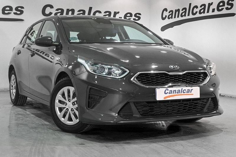 Usado Kia Ceed 120 CV (88 kW) 2020 Gris Utilitario