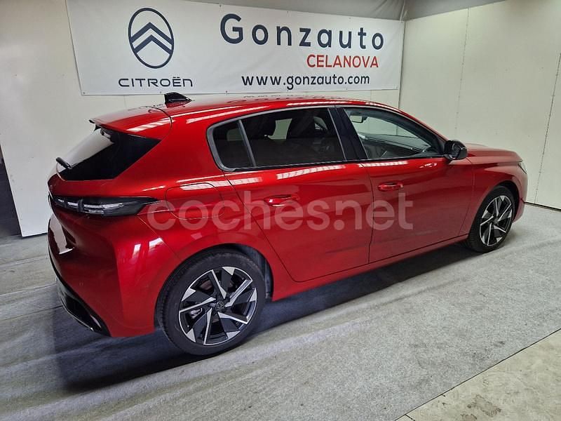 Usado Peugeot 308 Allure 130 CV (95 kW) 2024 Rojo Berlina
