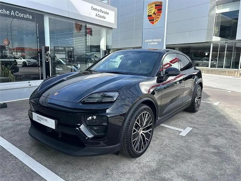 Begagnad Porsche Macan 379 kW (516 HK) 2025 Svart SUV