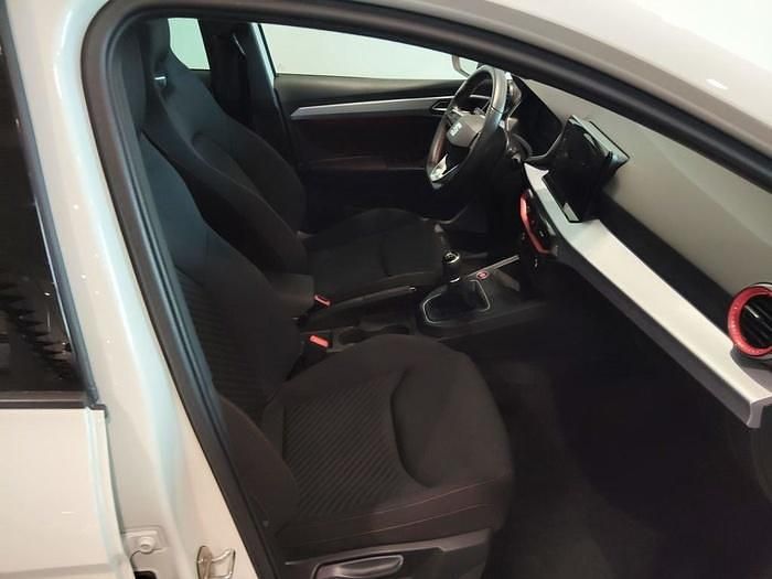 Usado Seat Ibiza FR 115 CV (84 kW) 2025 Blanco Utilitario