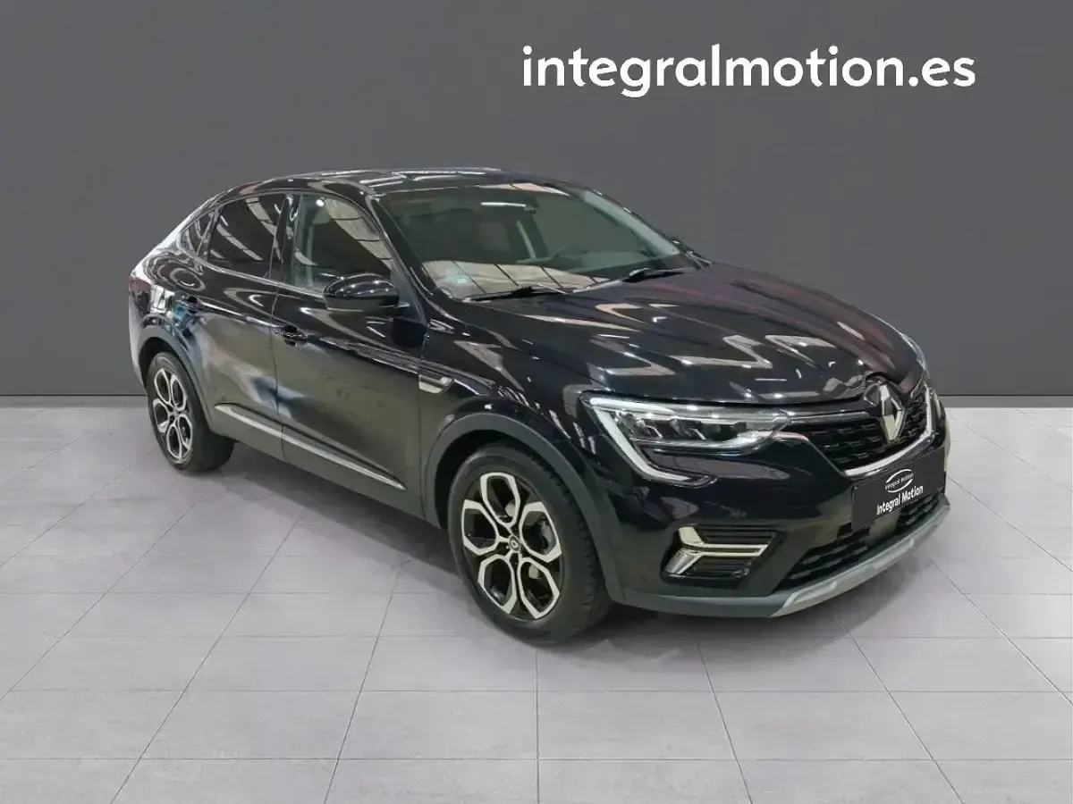 Usado Renault Arkana Techno 140 CV (102 kW) 2022 Negro SUV