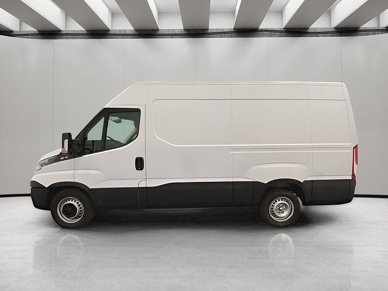 Usado Iveco Daily 156 CV (114 kW) 2019 Blanco Monovolumen