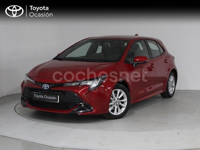 Usado Toyota Corolla Active 140 CV (102 kW) 2024 Rojo Berlina