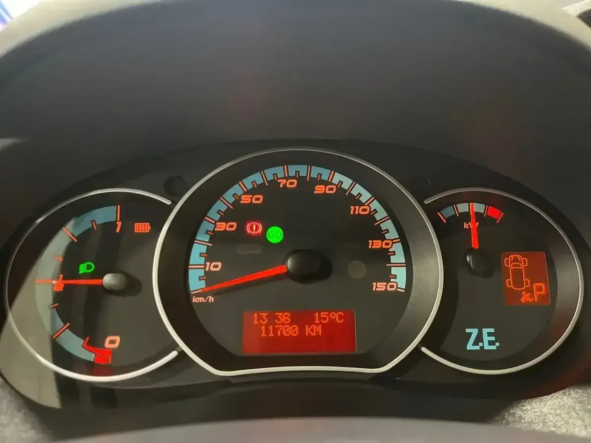 Usado Renault Kangoo 44 kW (60 CV) 2021 Blanco Monovolumen