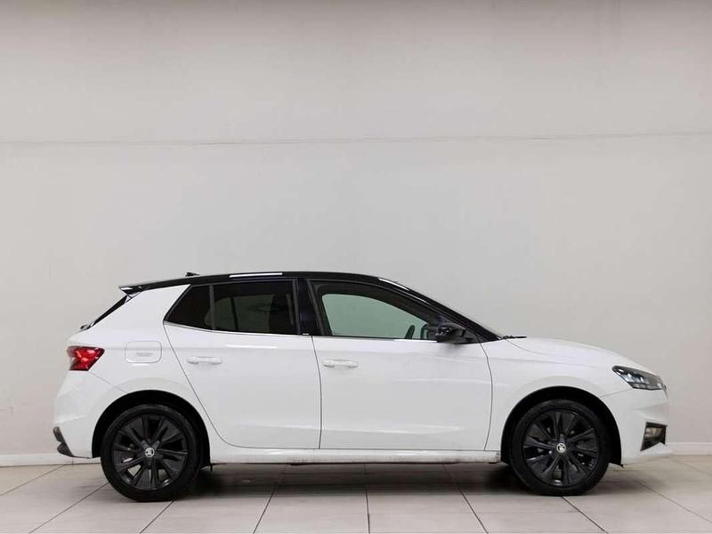 Usado Skoda Fabia Style 110 CV (80 kW) 2022 Blanco Utilitario