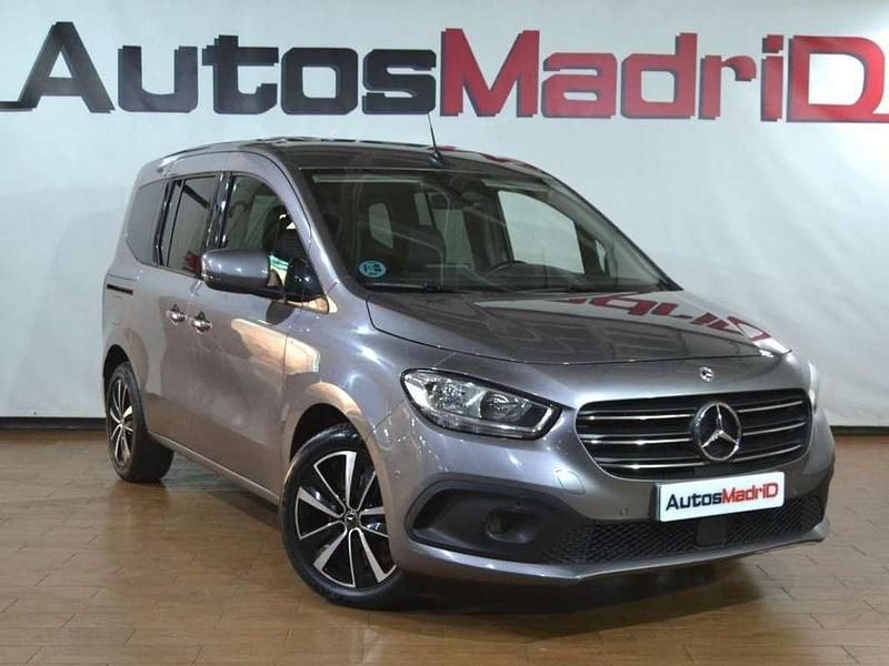 Usado Mercedes T180 117 CV (86 kW) 2023 Gris Monovolumen