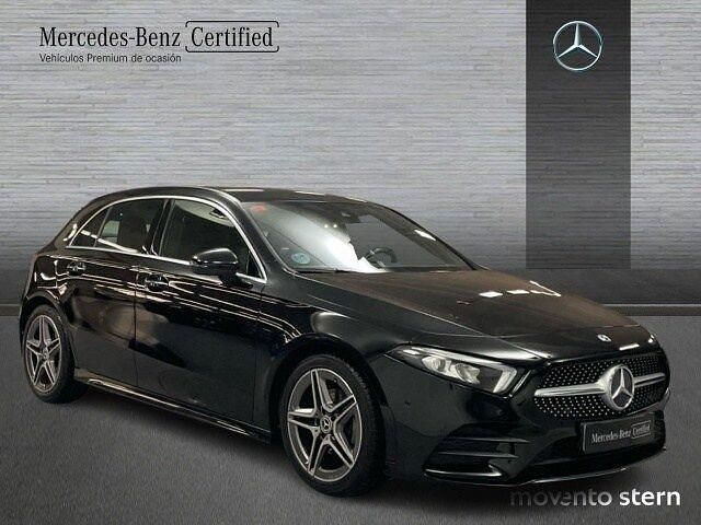 Usado Mercedes A180 136 CV (100 kW) 2020 Negro Utilitario